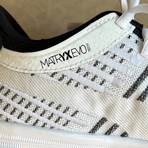 Puma Men's Clyde All-Pro Basketball Sneakers White/Black Size 7.5 Athleisure - Picture 8 of 12